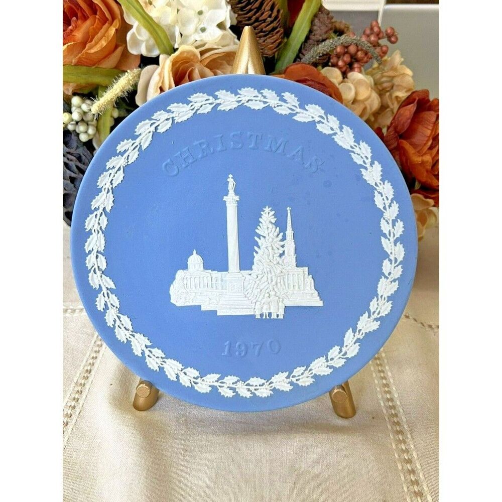 Wedgwood Jasperware Christmas Plate 1970 Trafalgar Square Light Blue White
